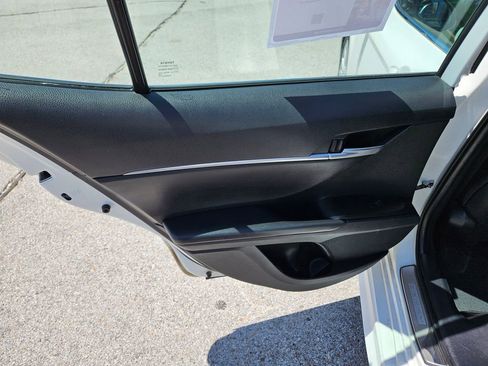 Used 2024 Toyota Camry SE FWD image 24