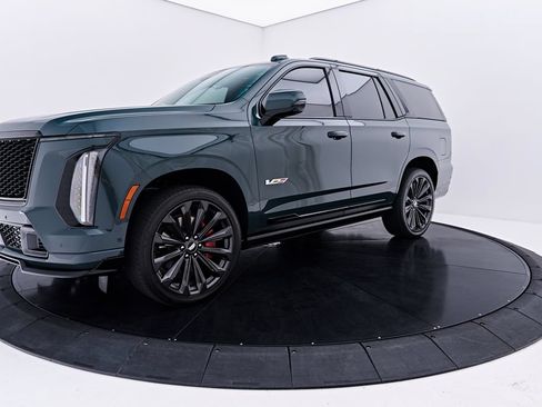 Used 2026 Cadillac Escalade V AWD/4WD image 10