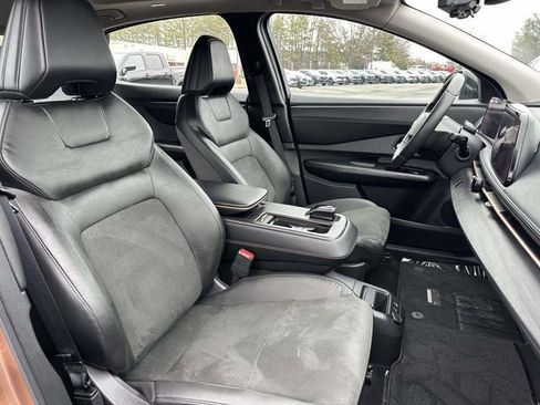 Used 2023 Nissan Ariya FWD image 9