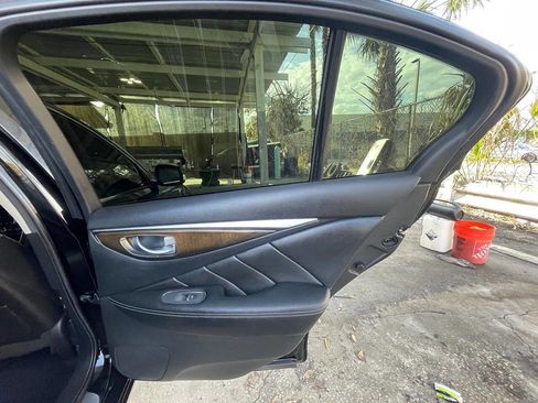 Used 2016 INFINITI Q50 3.0t Premium w/ Driver Assistance Package image 19