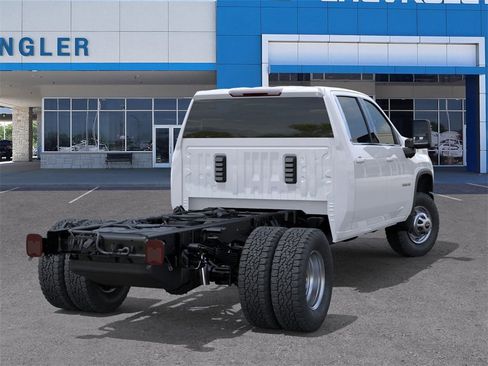 New 2025 Chevrolet Silverado 3500 W/T image 4