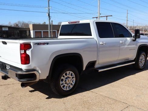 Used 2021 Chevrolet Silverado 2500 LT w/ Fleet Comfort Package AWD/4WD image 5