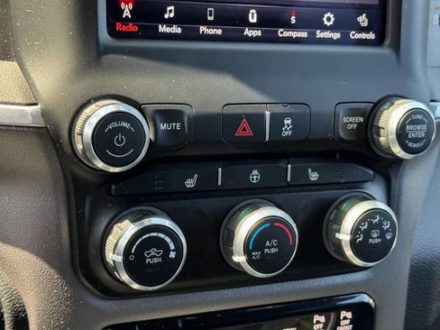 Used 2020 RAM 2500 Big Horn w/ Level 1 Equipment Group AWD/4WD image 36