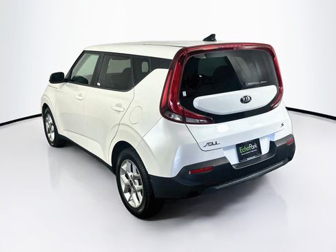 Used 2020 Kia Soul S FWD image 5