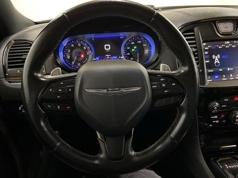Used 2019 Chrysler 300 S image 43
