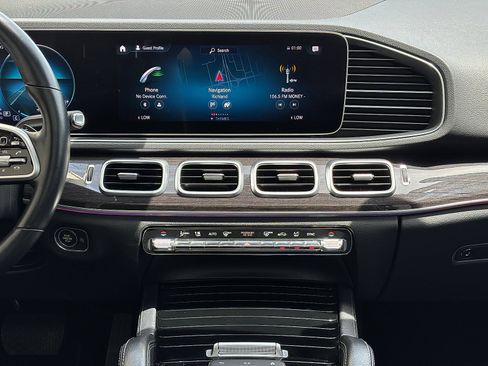 Used 2020 Mercedes-Benz GLE 350 4MATIC image 23