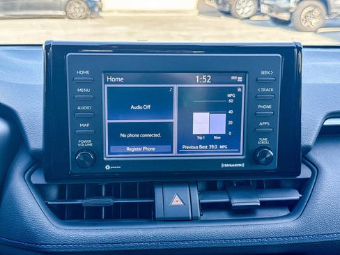 Used 2022 Toyota RAV4 SE image 14