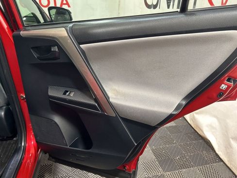 Used 2015 Toyota RAV4 LE image 14