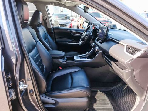 Used 2023 Toyota RAV4 XLE Premium FWD image 17