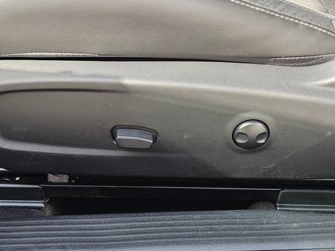 Used 2023 Dodge Challenger R/T w/ Plus Package image 21