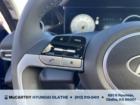 Certified 2025 Hyundai Elantra SEL FWD image 22
