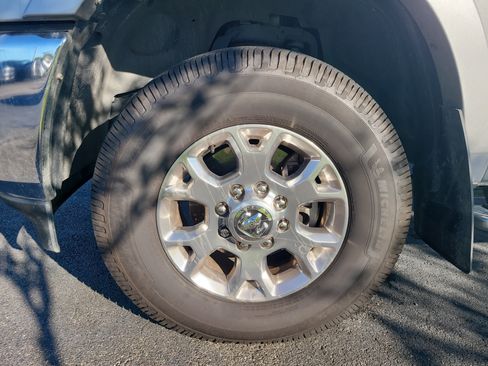 Used 2022 RAM 2500 Laramie AWD/4WD image 8