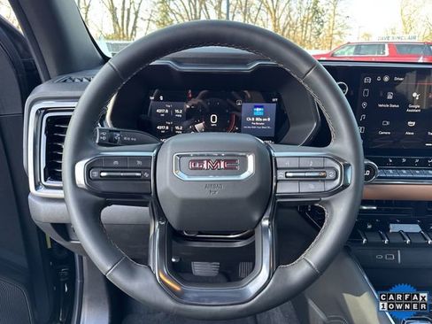 Used 2025 GMC Canyon AT4 w/ Nightfall Edition image 11