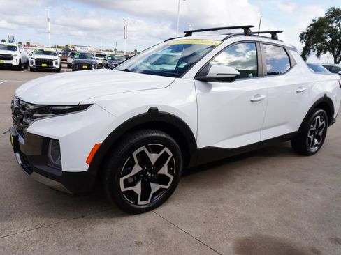 Used 2022 Hyundai Santa Cruz Limited image 3