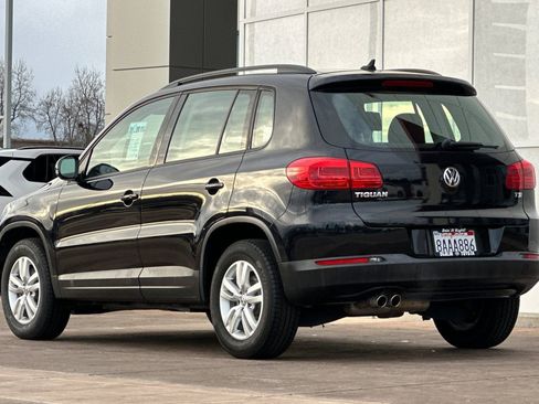 Used 2017 Volkswagen Tiguan S image 6