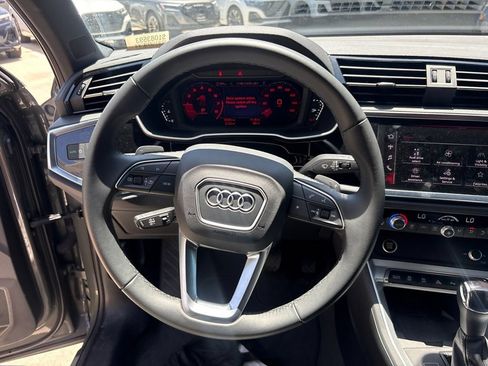 Used 2025 Audi Q3 2.0T Premium w/ Convenience Package AWD/4WD image 21