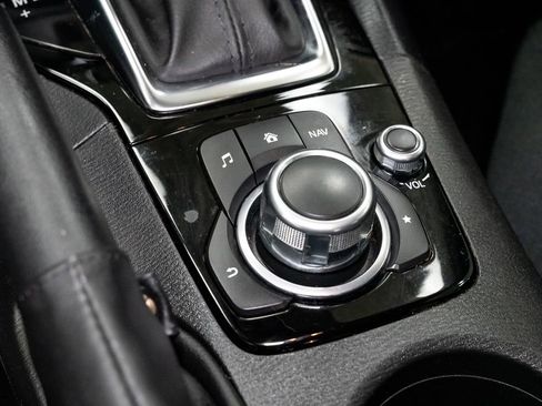 Used 2015 MAZDA MAZDA3 i Sport image 19