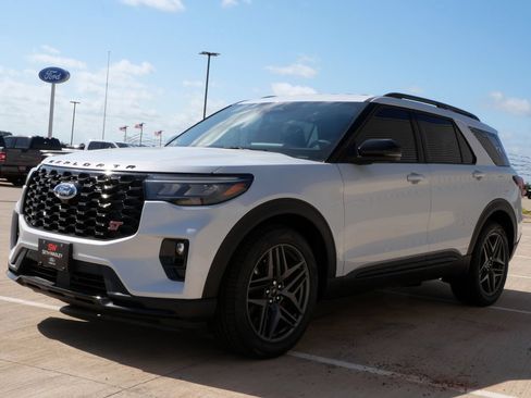 New 2026 Ford Explorer ST AWD/4WD image 7