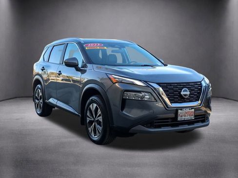 Used 2023 Nissan Rogue SV w/ SV Premium Package image 2