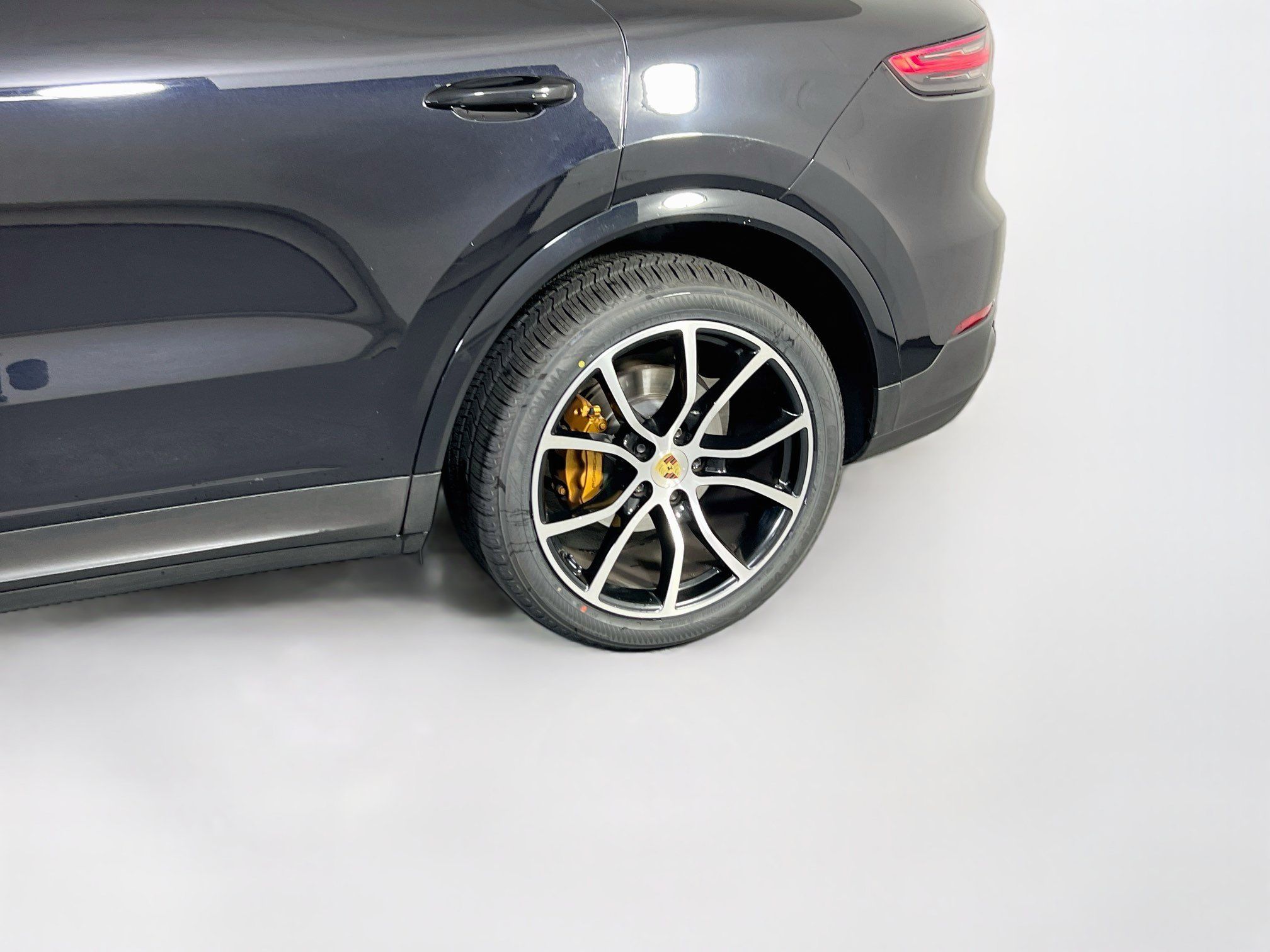Used 2021 Porsche Cayenne AWD/4WD image 31