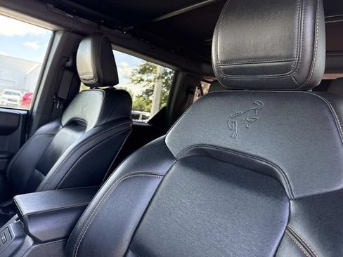 Used 2024 Ford Bronco Badlands AWD/4WD image 32