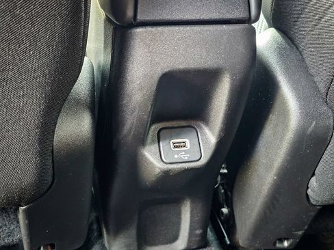 Used 2022 Jeep Renegade Altitude AWD/4WD image 30