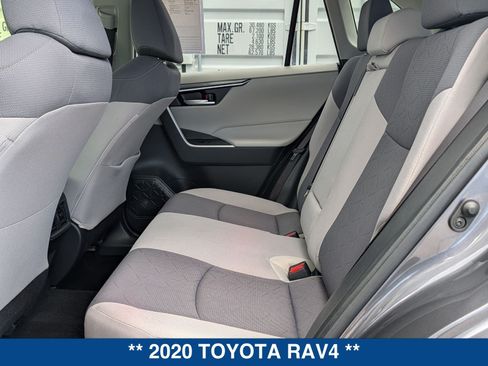 Used 2020 Toyota RAV4 XLE AWD/4WD image 15