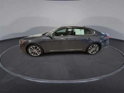 Used 2018 Kia Cadenza Technology image 5