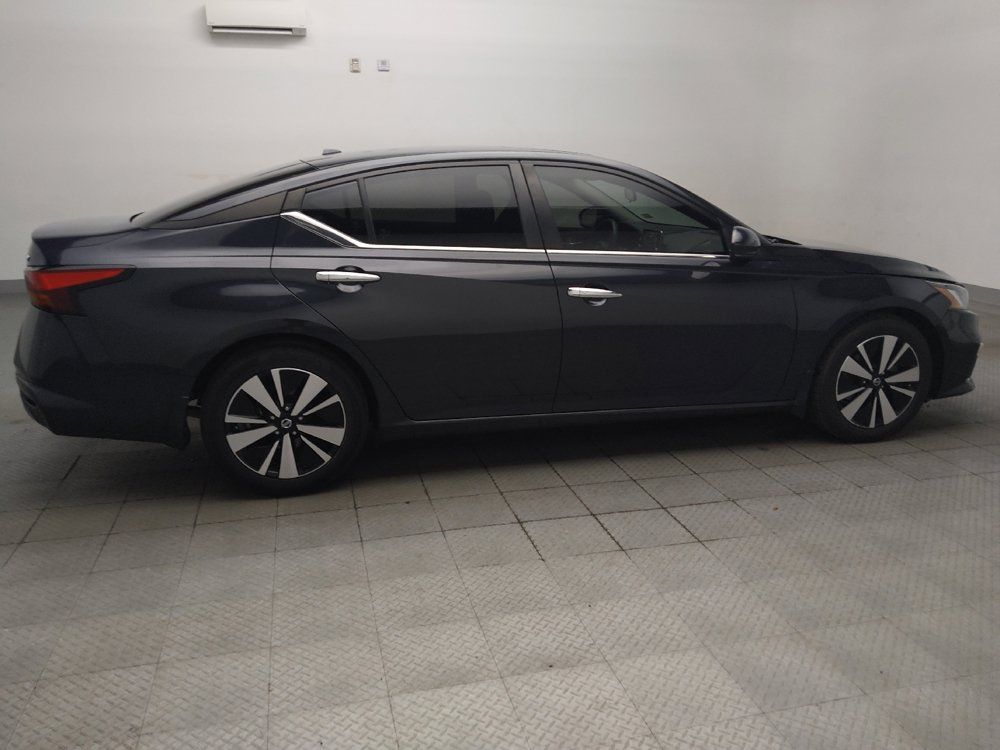 Used 2022 Nissan Altima 2.5 SV w/ SV Premium Package FWD image 10