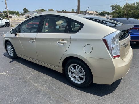 Used 2011 Toyota Prius Two FWD image 9