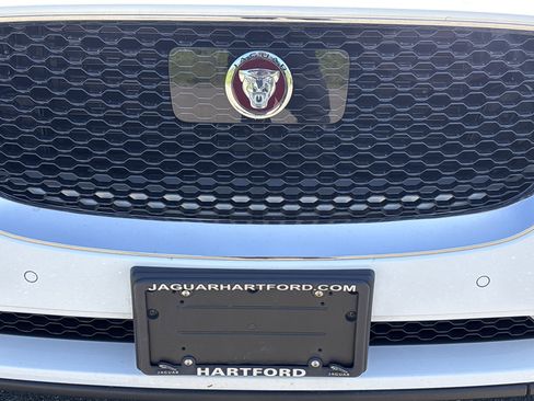 Used 2019 Jaguar F-PACE Prestige AWD/4WD image 9