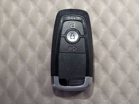 Used 2020 Ford Escape SE FWD image 32