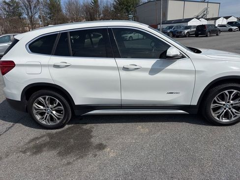 Used 2017 BMW X1 xDrive28i image 2