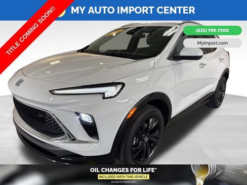 Used 2024 Buick Encore GX Sport Touring image 3