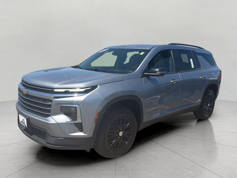 Certified 2025 Chevrolet Traverse LT AWD/4WD image 10