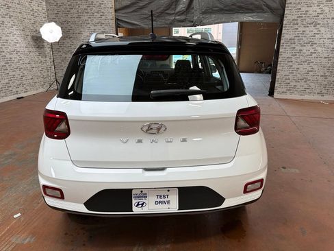 New 2026 Hyundai Venue SEL FWD image 6