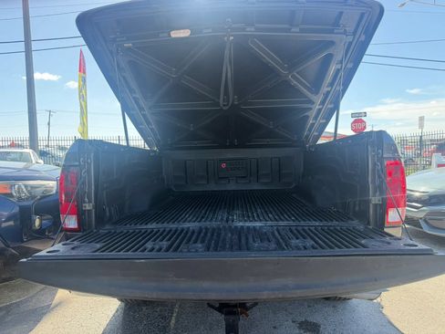 Used 2016 RAM 1500 Classic SLT RWD image 14