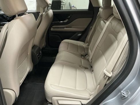 Used 2023 Lincoln Corsair Standard image 11