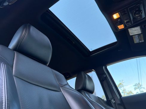 Used 2020 Toyota Tacoma TRD Off-Road w/ TRD Premium Off Road Package image 13