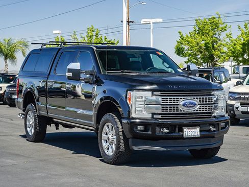 Certified 2017 Ford F250 Platinum w/ Platinum Ultimate Package image 3