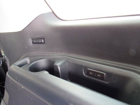 Used 2025 Ford Expedition Active image 46