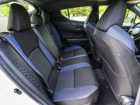 Used 2020 Toyota C-HR XLE FWD image 36