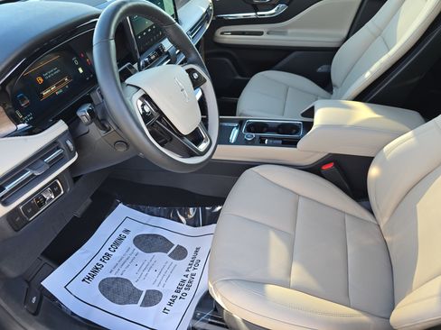 New 2026 Lincoln Corsair Reserve image 15