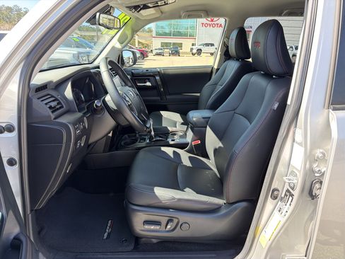 Certified 2024 Toyota 4Runner TRD Off-Road Premium image 19