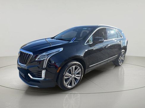 Used 2025 Cadillac XT5 Premium Luxury image 3