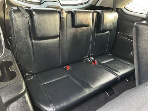 Used 2019 Toyota Highlander XLE image 13