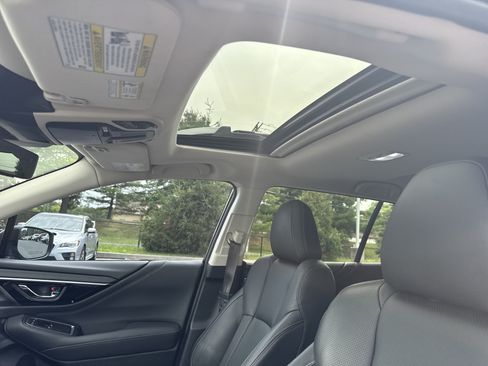 Used 2023 Subaru Outback Touring AWD/4WD image 6