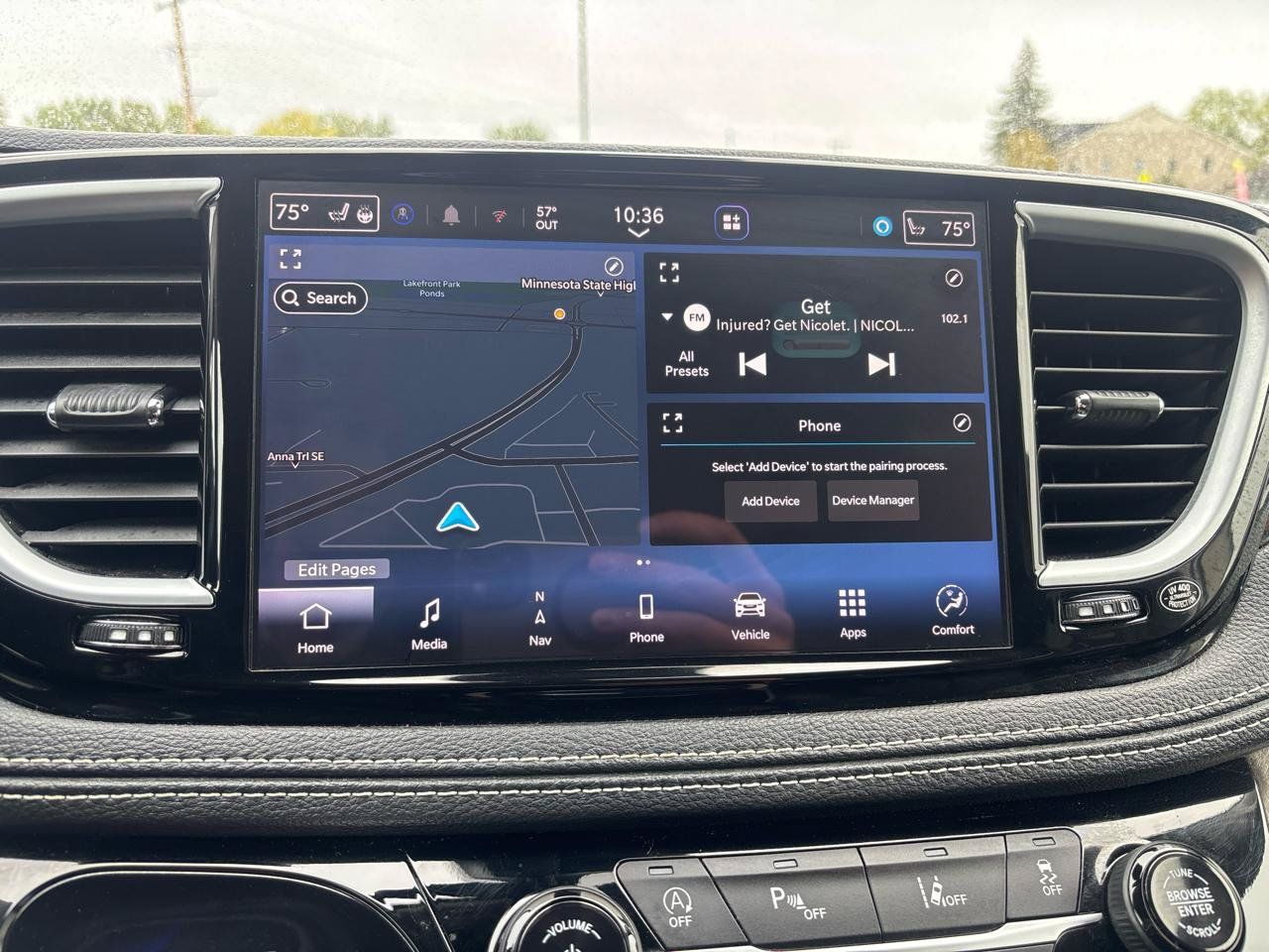 Used 2023 Chrysler Pacifica Limited FWD image 22