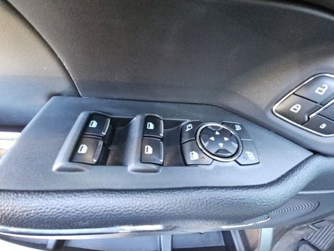 Used 2024 Ford Expedition Max XLT image 16