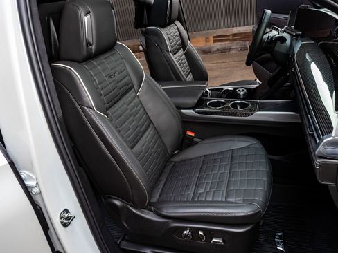 Used 2025 Cadillac Escalade V w/ LPO, ONYX Package image 26